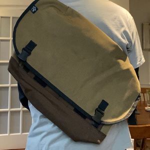 Messenger bag lightly used/great condition